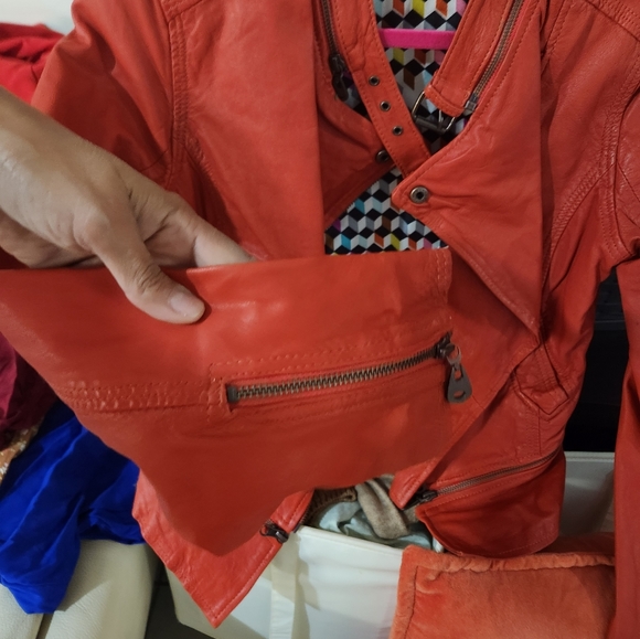 Doma red leather jacket - Picture 4 of 4